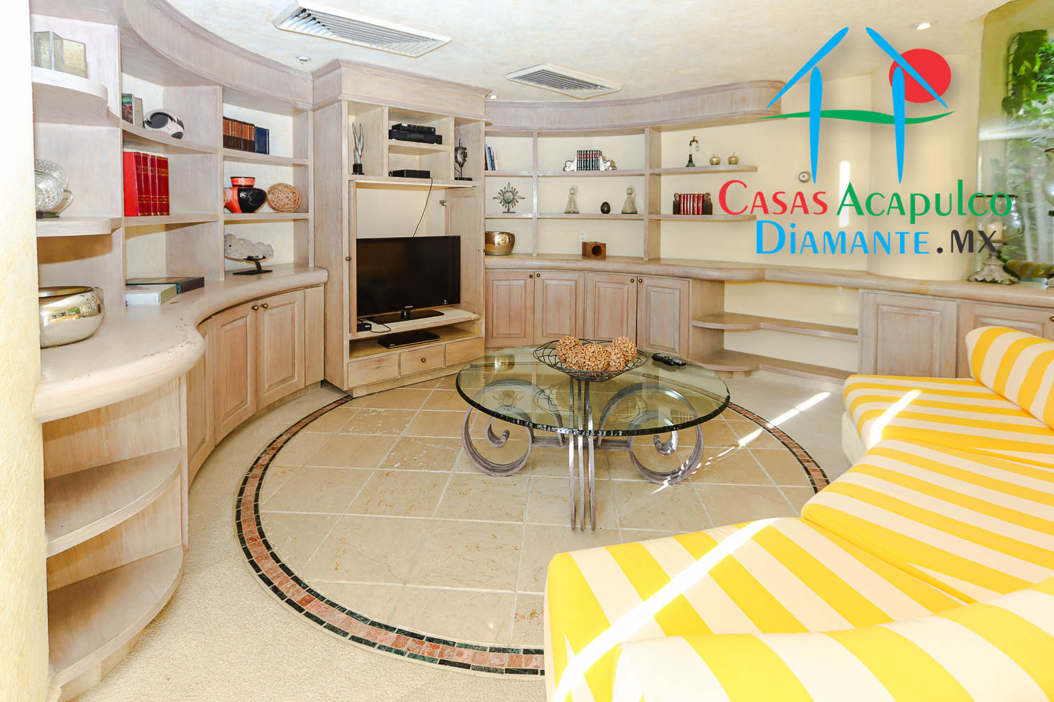 Villa del Sol - Sala de televisión 6